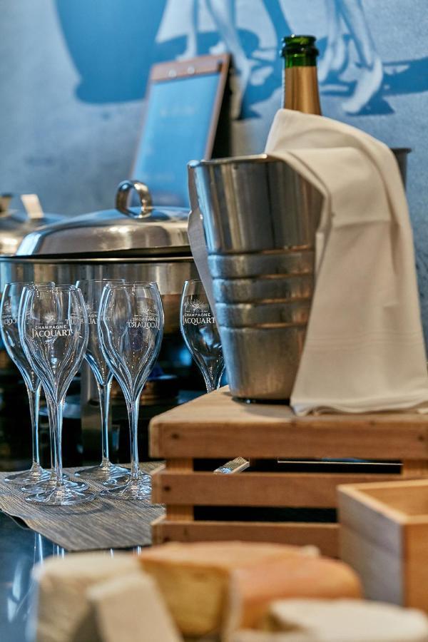 Hotel Chateau Des Tourelles - Relais Thalasso & Spa Pornichet Buitenkant foto